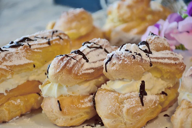 Eclairs mit Kaffeecreme